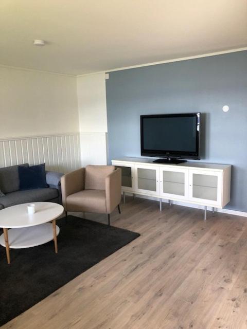 Appartement Koselig Nyoppusset 3 Roms Med Egen Parkeringsplass I Rolige Omgivelse Naer Sjoen, 2 Mil Nord For Sentrum. Bergen
